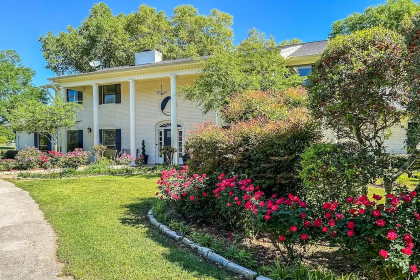 Spacious Madisonville Estate w/ Grill & Pond Views - Image 1