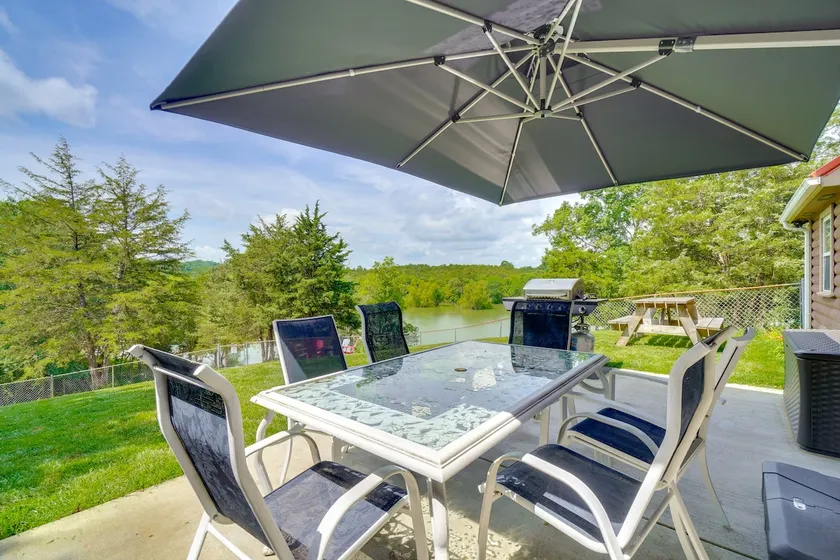 Boat Dock: Pet-Friendly Douglas Lake Getaway! - Image 1