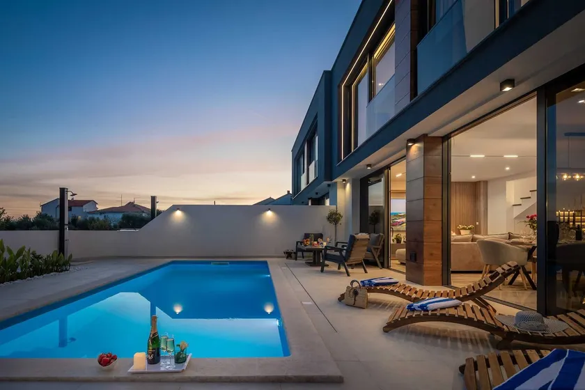 Luxusvilla Etera mit beheiztem Pool - Image 1