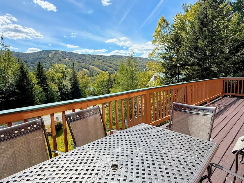 MWP66 End Unit with Gorgeous Mountain Views, Pool Table, Pool/Gym Passes! - Image 1