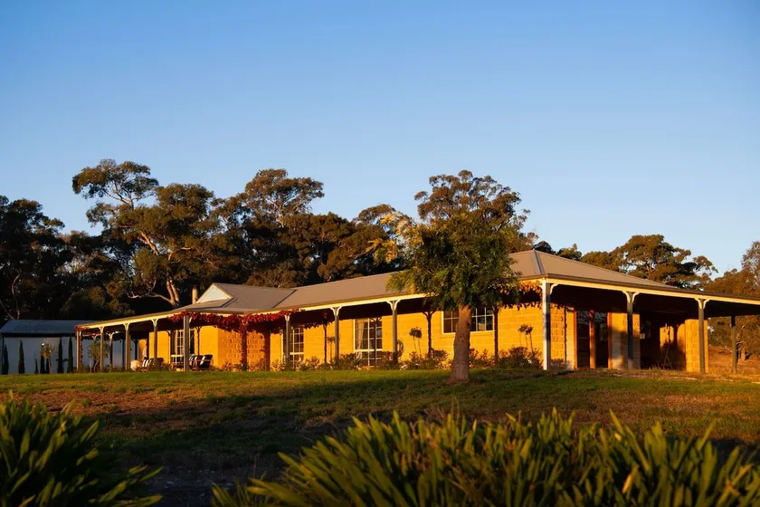 Sunset Retreat - 4 bedroom home with sunset views - Image 1