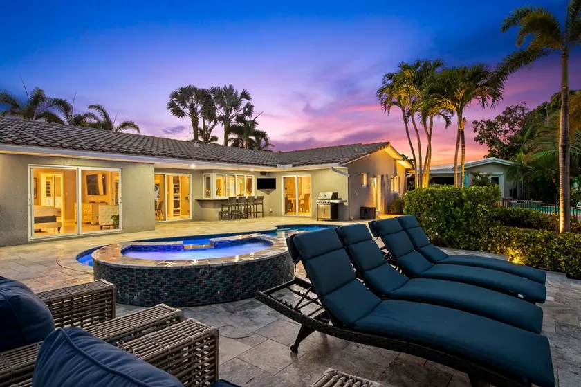 Mins to Beach with Dock | Heated Pool & Jacuzzi - Image 1