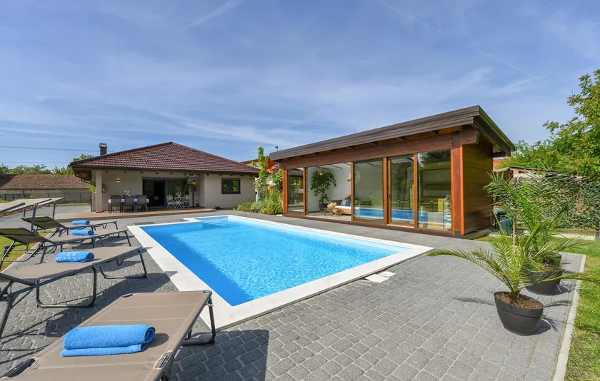 Cozy home in Puscine with sauna - Image 1