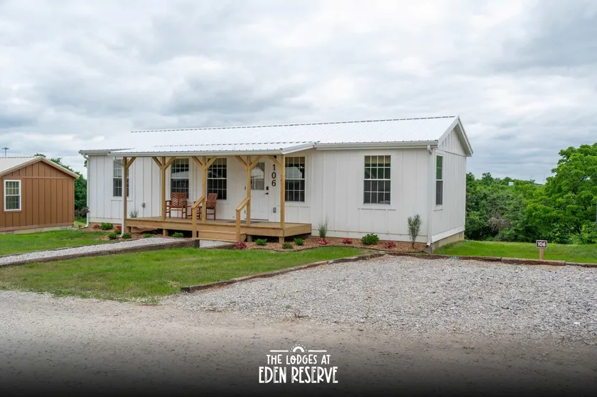 Lodge 106 at Eden Reserve—Safari Cabin Near Ark - Image 1