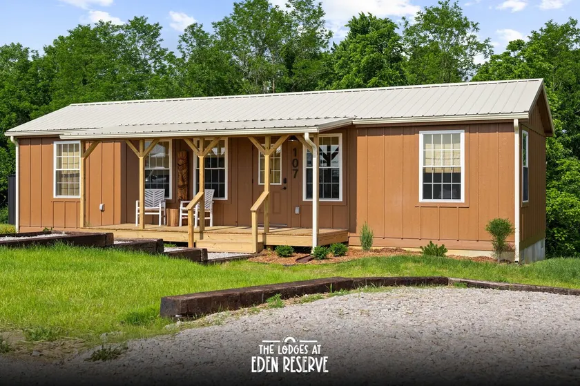 Lodge 107 at Eden Reserve—Safari Cabin Near Ark - Image 1