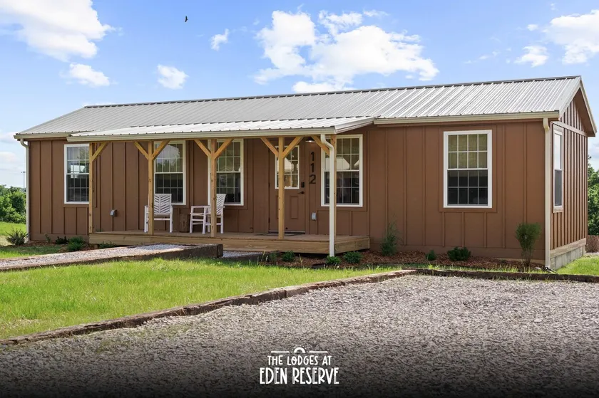 Lodge 112 at Eden Reserve—Safari Cabin Near Ark - Image 1