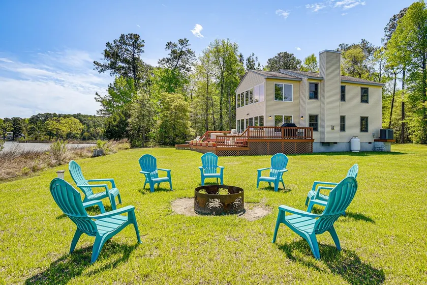Scenic Port Haywood Gem w Waterfront Views - Image 1