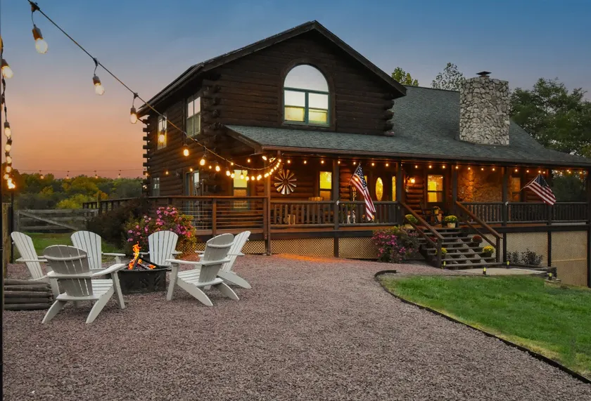 Pets? YES! Pool Table | Hot Tub | Fast Wi-Fi - Image 1