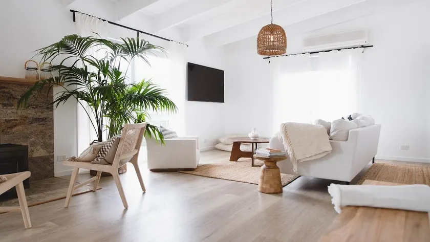 Lake Metung | Modern Lake House Escape - Image 1