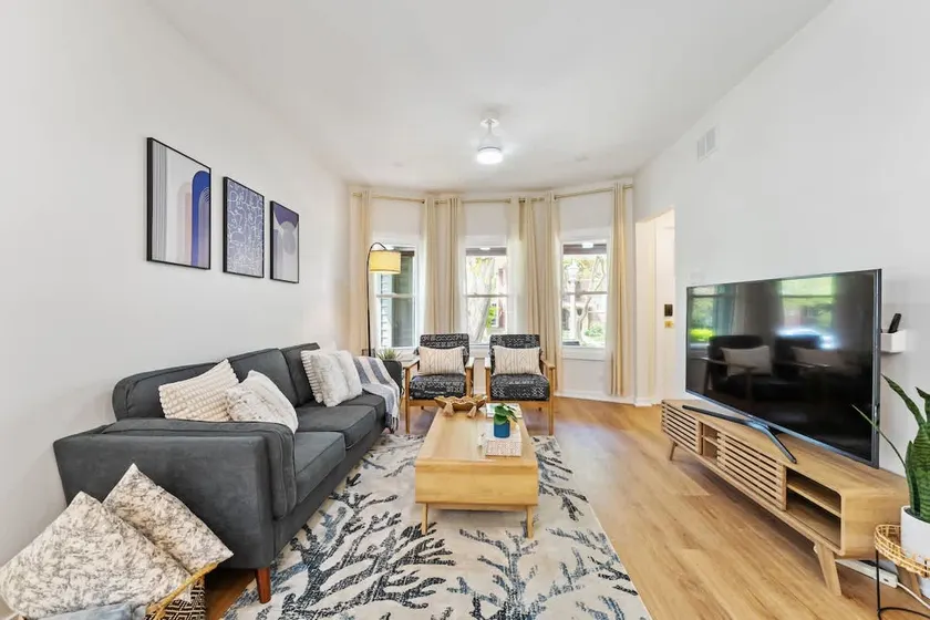 New! 10-min to Downtown - Image 1