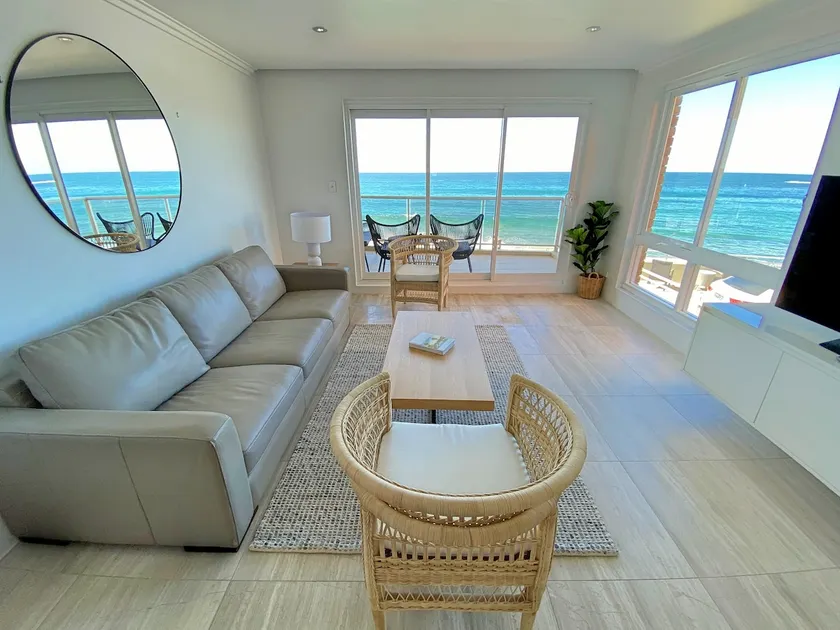 Gobsmacking Views 2, with Direct Beach Access - Image 1