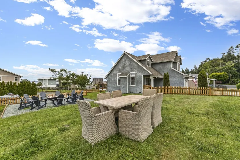 New Utsalady Beach House Camano Island - Image 1