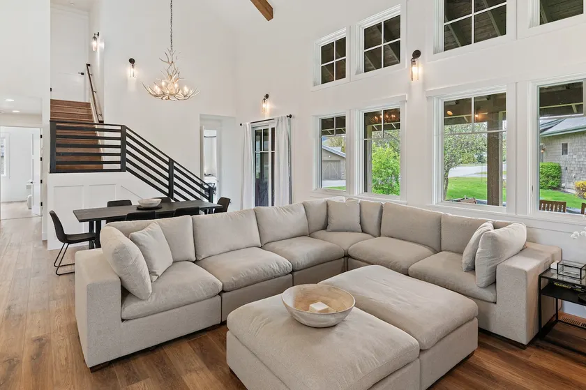Pet Friendly Luxury Home w/ Private Hot Tub - Image 1