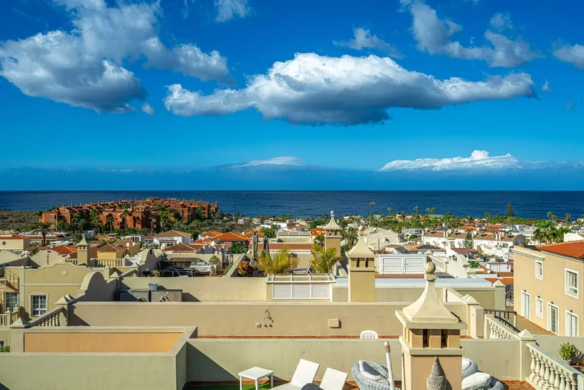 Cosy Apartment Rooftop Terrace - Image 1