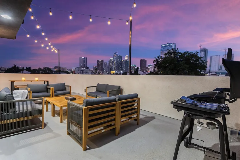 Stylish DTLA Home With Views - Image 1