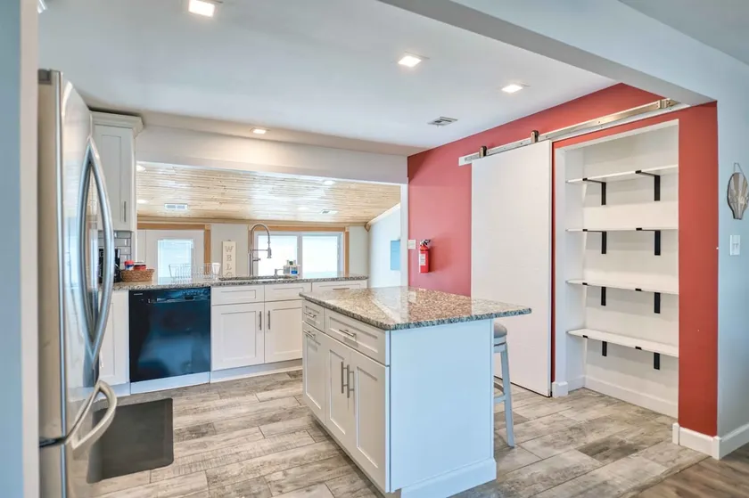 Mystic Island waterfront | Game Room| Pet Friendly - Image 1