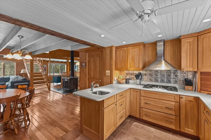 The Ski Barn-Restored Historic Home Near Stowe/Jay - Image 1