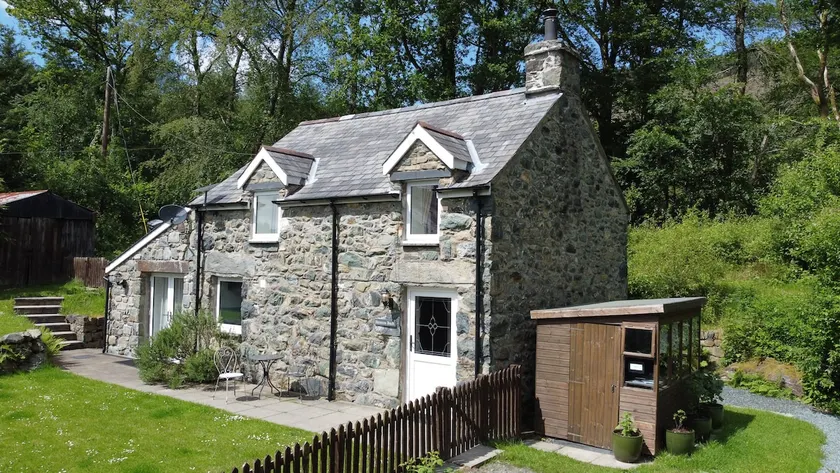 Finest Retreats - Hermon Bach - Image 1