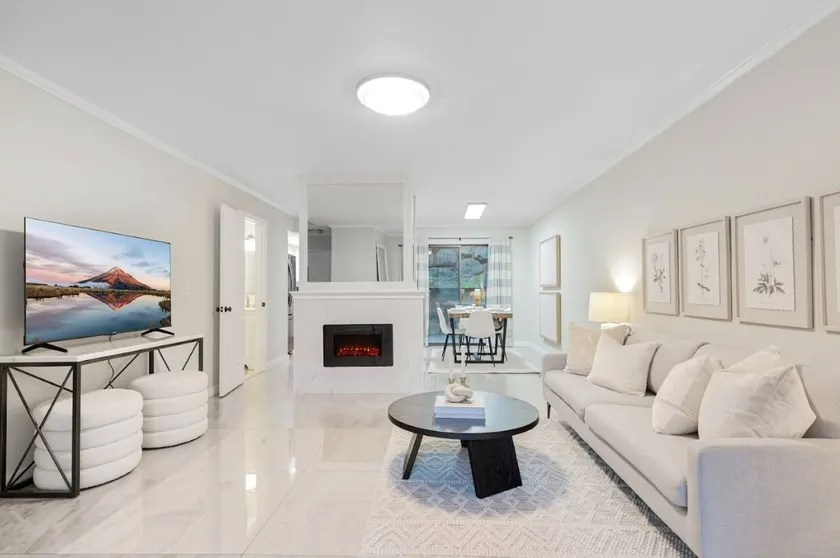 Bellevue Modern Luxe Townhouse near DT /520/ I405 - Image 1