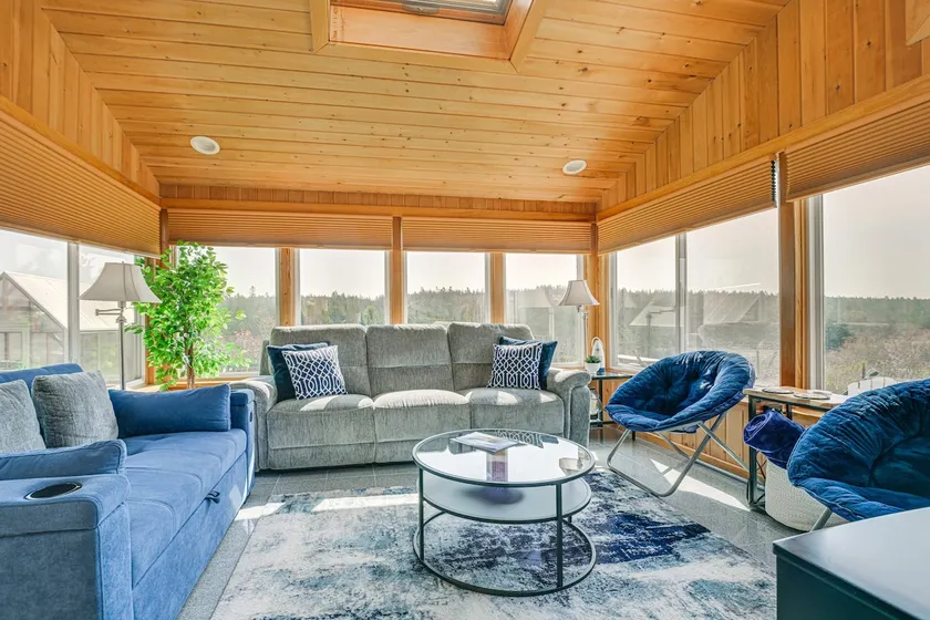 Winter Harbor Home w Acadia National Park Views - Image 1