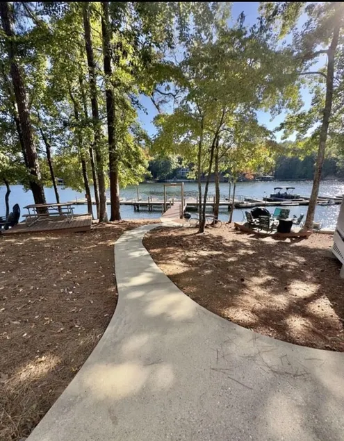 Sunshine Daydream- 1 Bedroom Lakefront Condo - Image 1