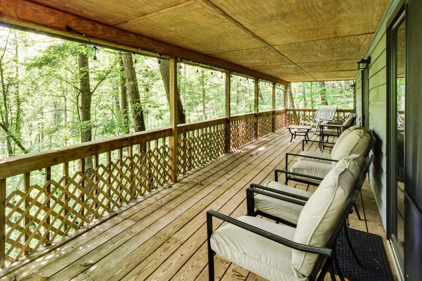 Cozy Franklin Retreat w/ Deck - 5 Mi to Downtown! - Image 1