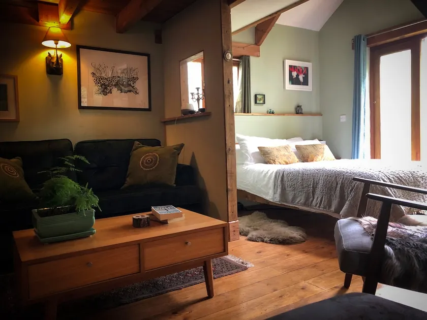 Eco-friendly Cornish sanctuary - Image 1