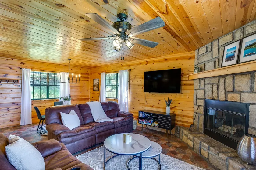 Cabin on Lake Raymond Gary w/ Dock, Grill & Views! - Image 1