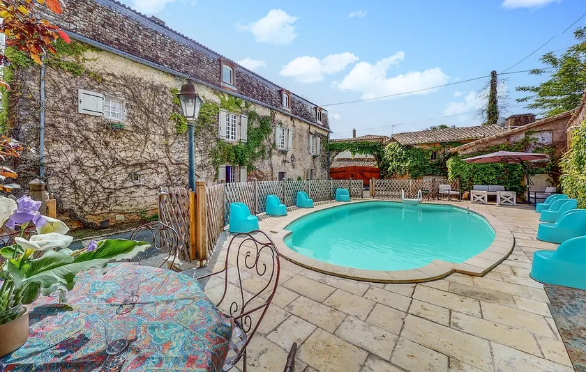Pet friendly home in Couhe - Image 1