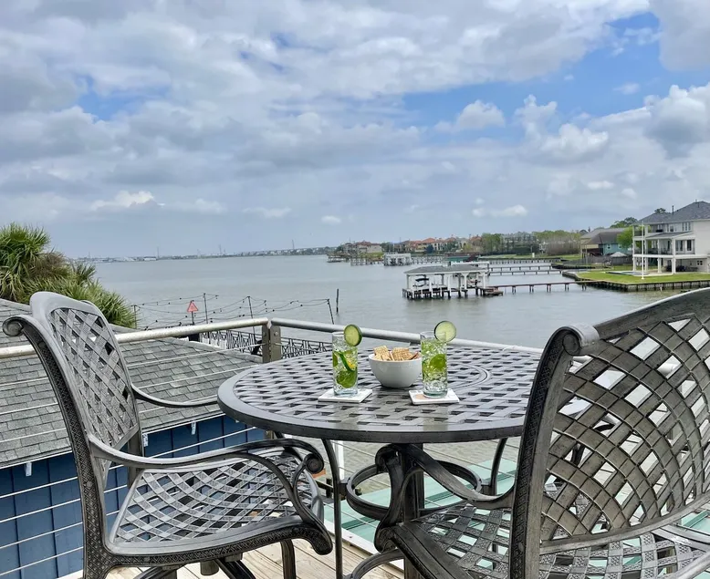 Bayside Retreat! New Listing! Fish, Boat, Relax - Image 1