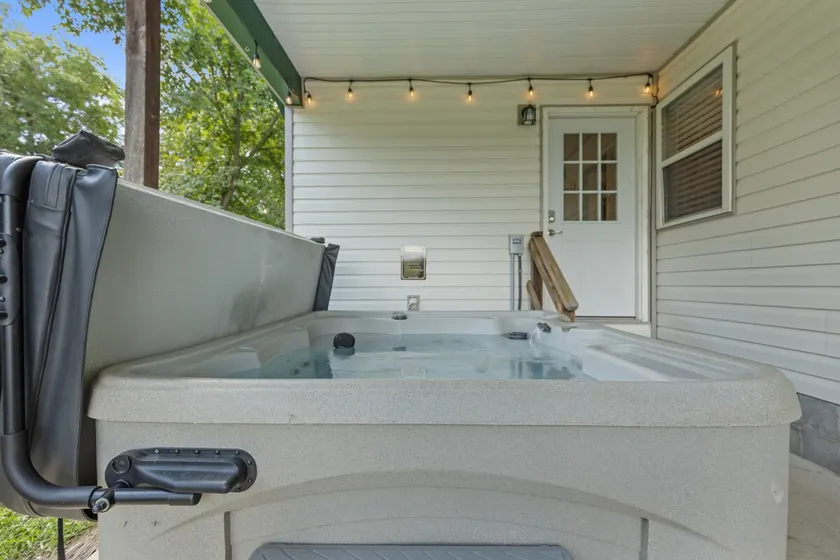 BuffaloRiver 15Min | Hot Tub • Trails • FirePit - Image 1