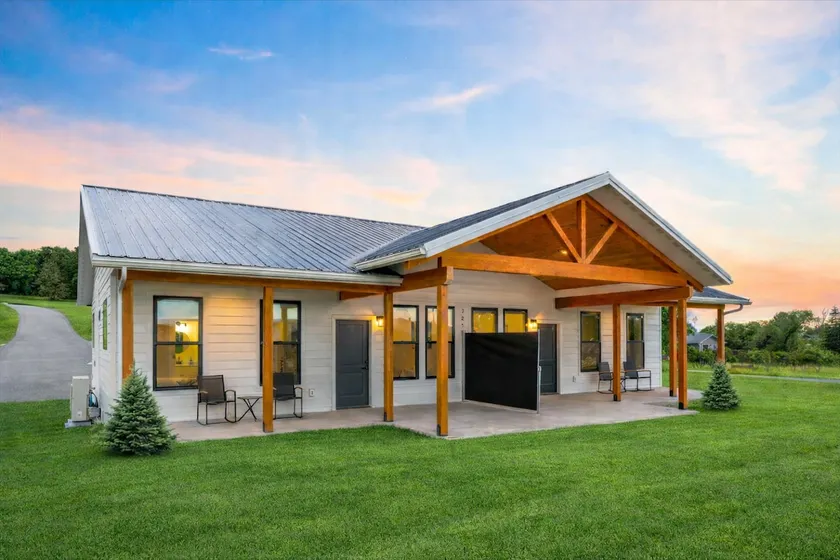 Glacier Goat Haven-Pet-Friendly 2BR – Walk to Lake - Image 1