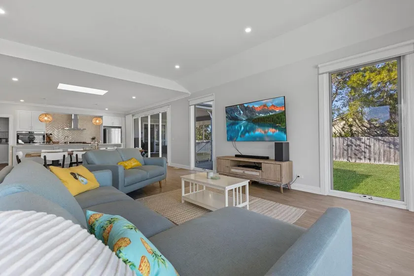 Jewel on Crown - Tranquil Retreat with Patio & BBQ - Image 1