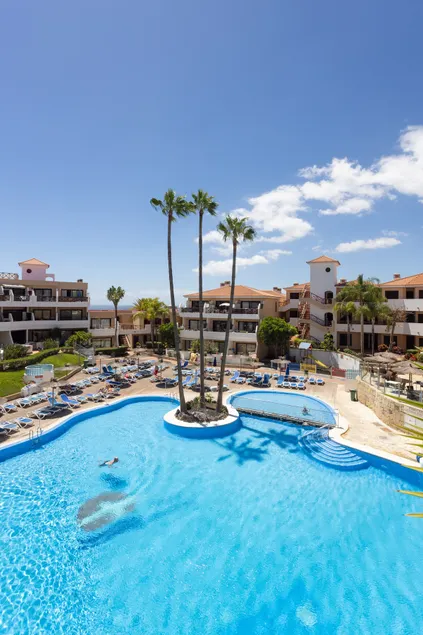 OkStay Albatros Park, with terrace, and pool - Image 1