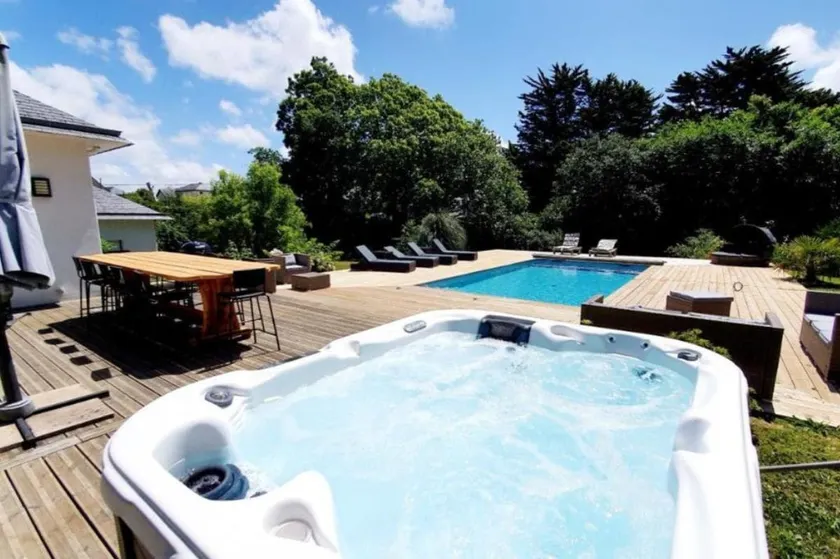 Villa Landéda with sea view, heated pool - Image 1