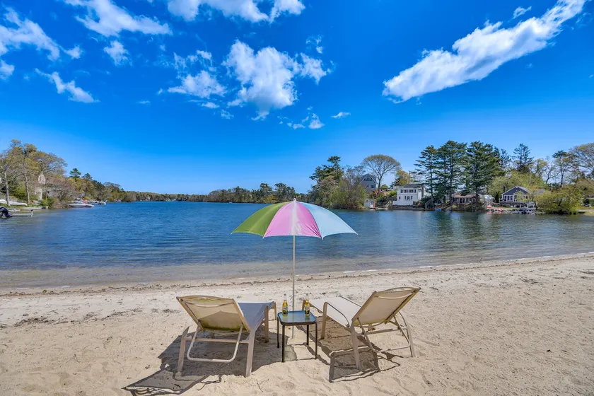 Private Pond w/ Beach! Family Cottage in Wareham - Image 1