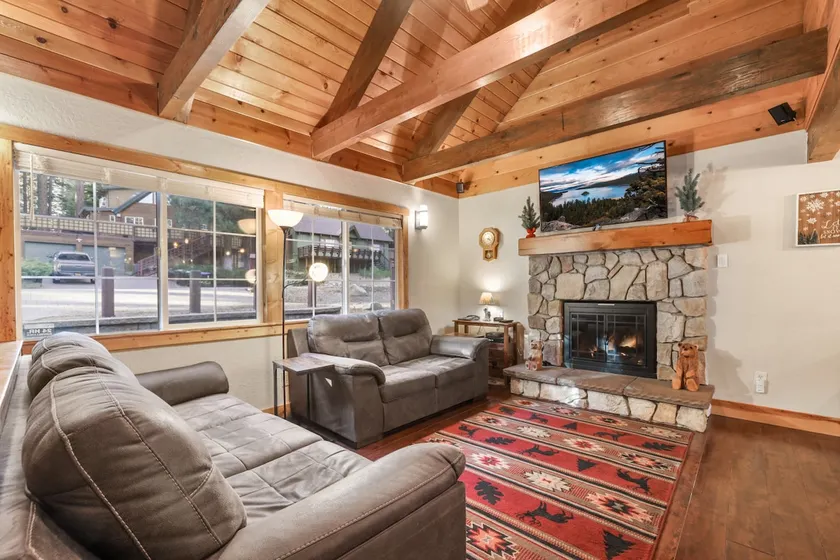 Tahoe Townie Cozy cabin in South Lake Tahoe - Image 1