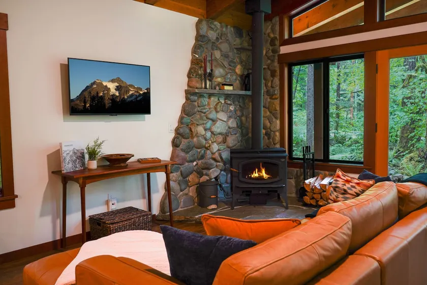 Luxury Forest Escape • Hot Tub & Fireplace - Image 1