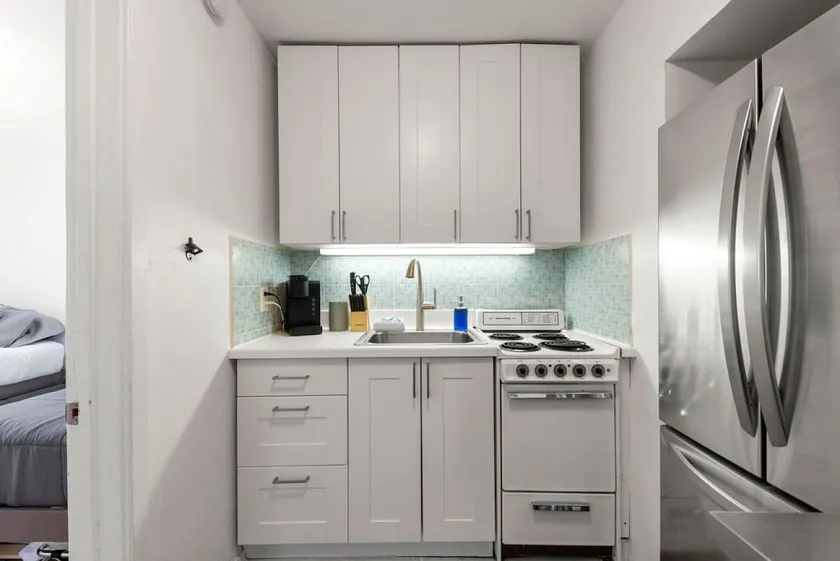 Cozy 2 BD Beach Condo | Walk to Lake Mich - Image 1
