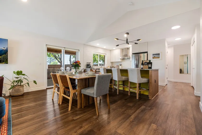 Carlton Crush Pad - Image 1