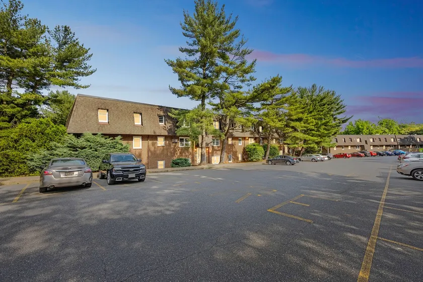 PineBrook 1406 I 2br Garden Style Apartment ! - Image 1