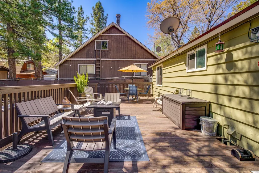 5 Mi to Big Bear Lake: Pet-friendly Gem Near Hikes - Image 1