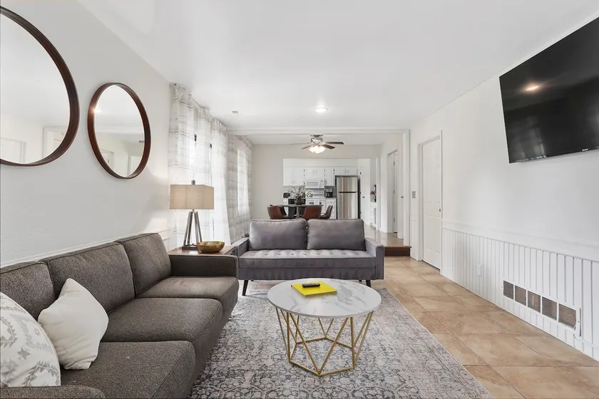 Sleeps 13_5BR_Mins From KC|Fenced Yard+Pets|Olathe - Image 1