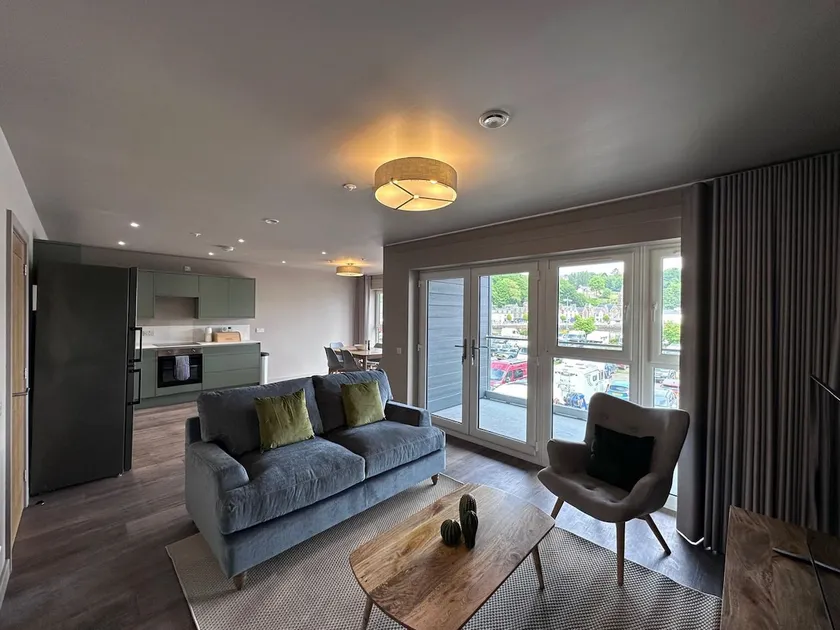 Harbourside Apartment No 3 - Image 1