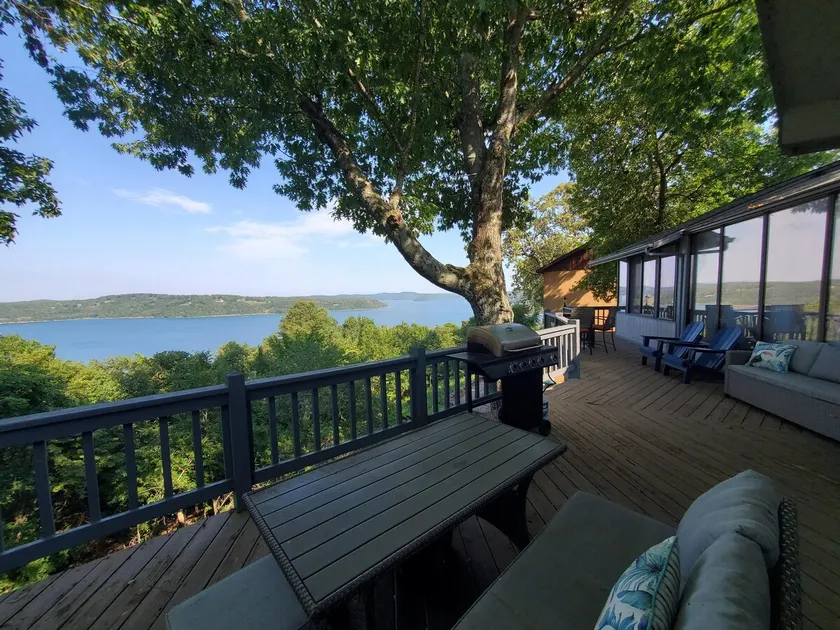 Country Club- New Game Room and Great Lake View - Image 1