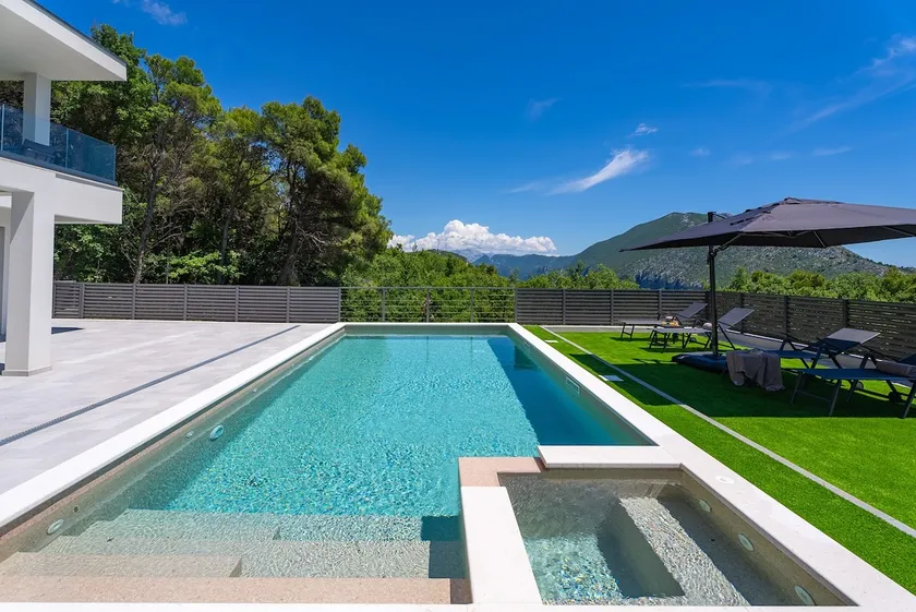 Villa con piscina! Godetevi in ​​beatifull vista per il mare, le montagne e il fiume - Image 1