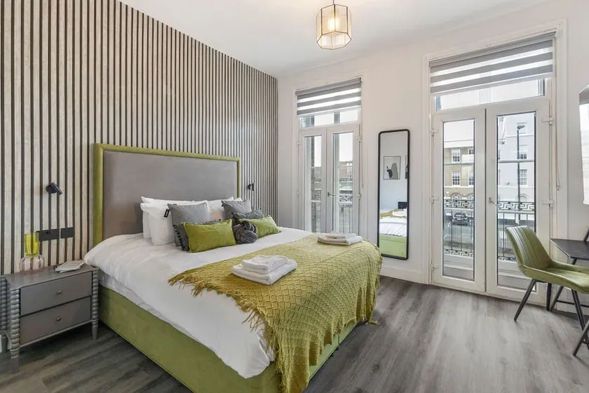 Simplicity meets Warmth: 1-Bed Delight - Image 1
