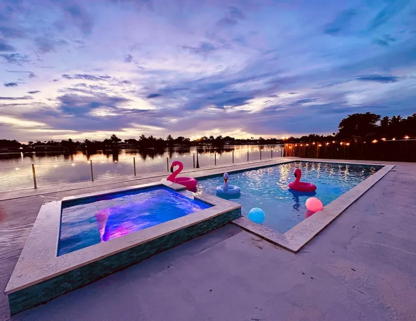 [Top Pick] Miami Lakefront 5BR Pool Sleeps 14 - Image 1