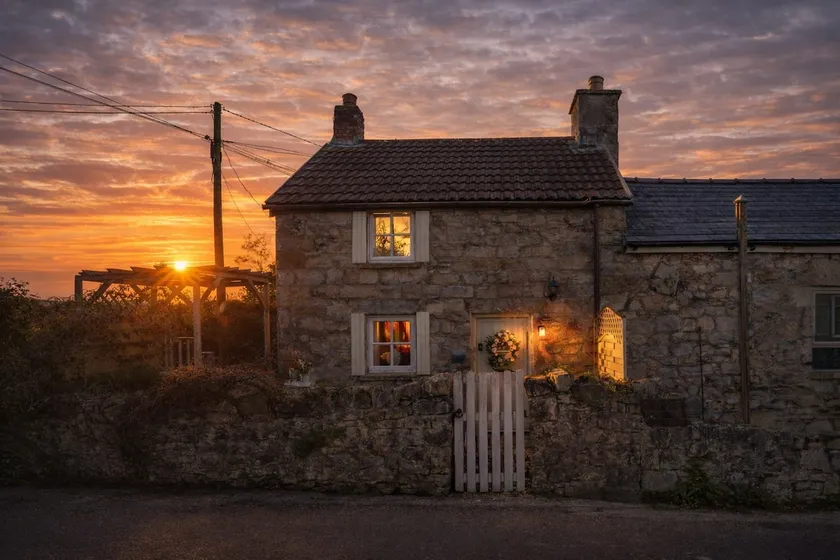 Shepherds Cottage Bryncethin - Image 1