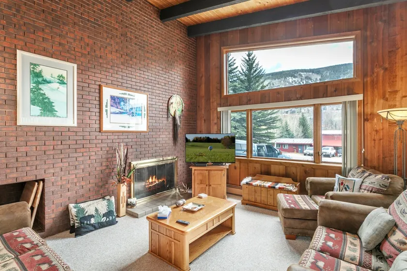 Cozy Condo, Mountain Views, On Complimentary Shuttle Route - Image 1
